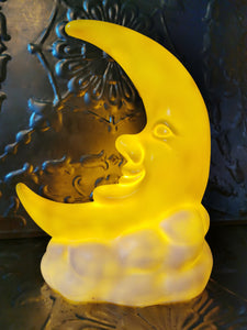 Best night light ever!! Happy in his cloud, this smiling Victorian style crescent moon will light up a dark corner with style!. Handpainted in Germany. 

Led light, mains plug

30cm x 22cm x12cm

 

