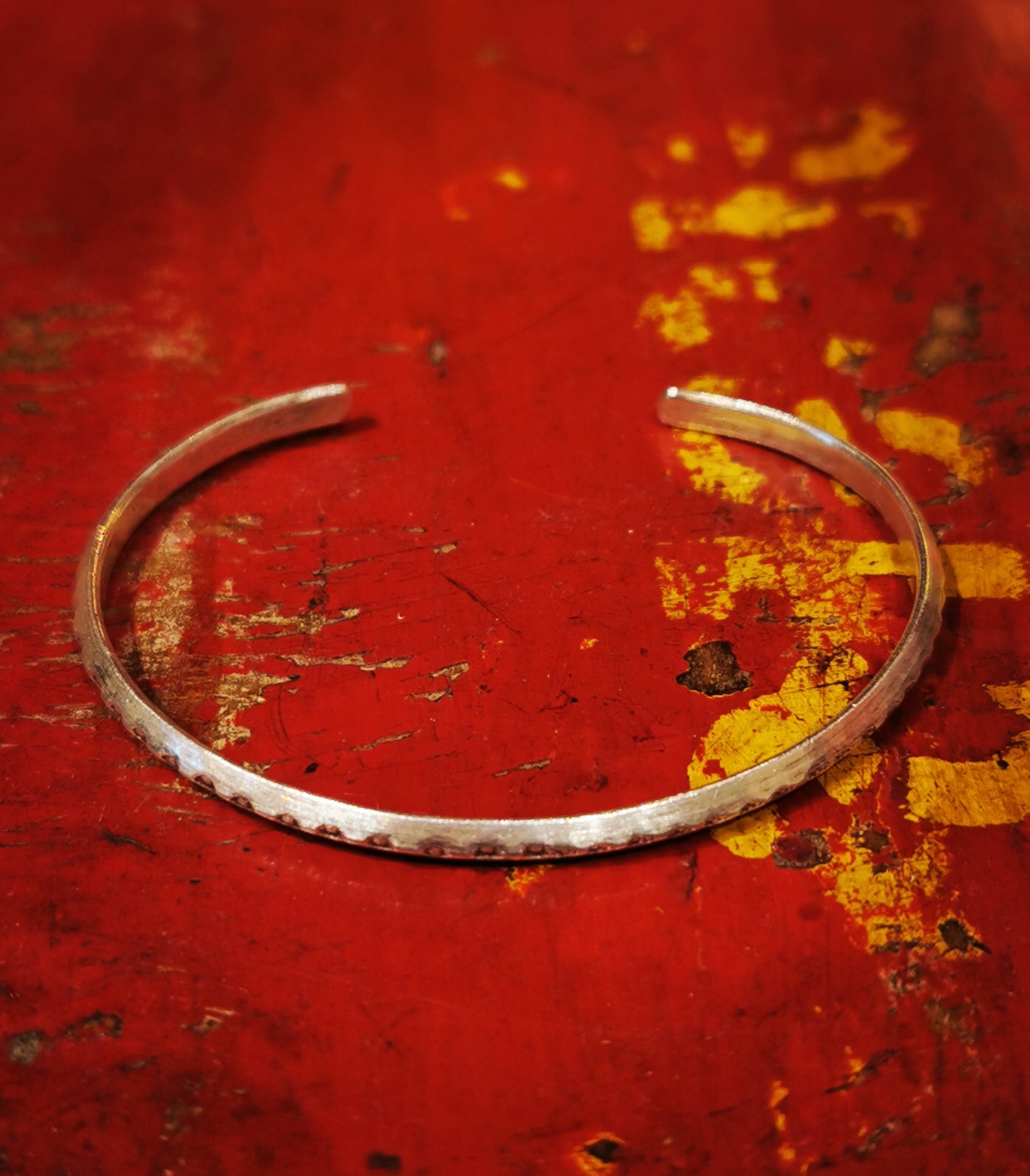 Scallop edge Karen Tribe half cuff bracelet
