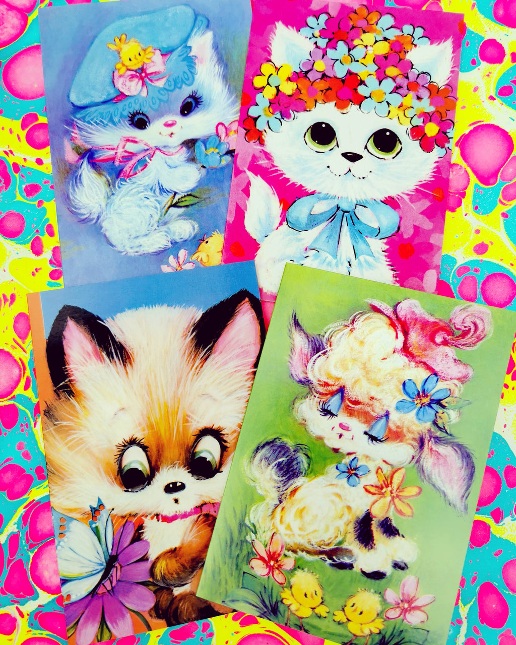 Vintage kitsch cuties greetings cards set, a selection of our fave cards to send a bit of joy!!

Set of 4 cards

17cm x 12cm 

