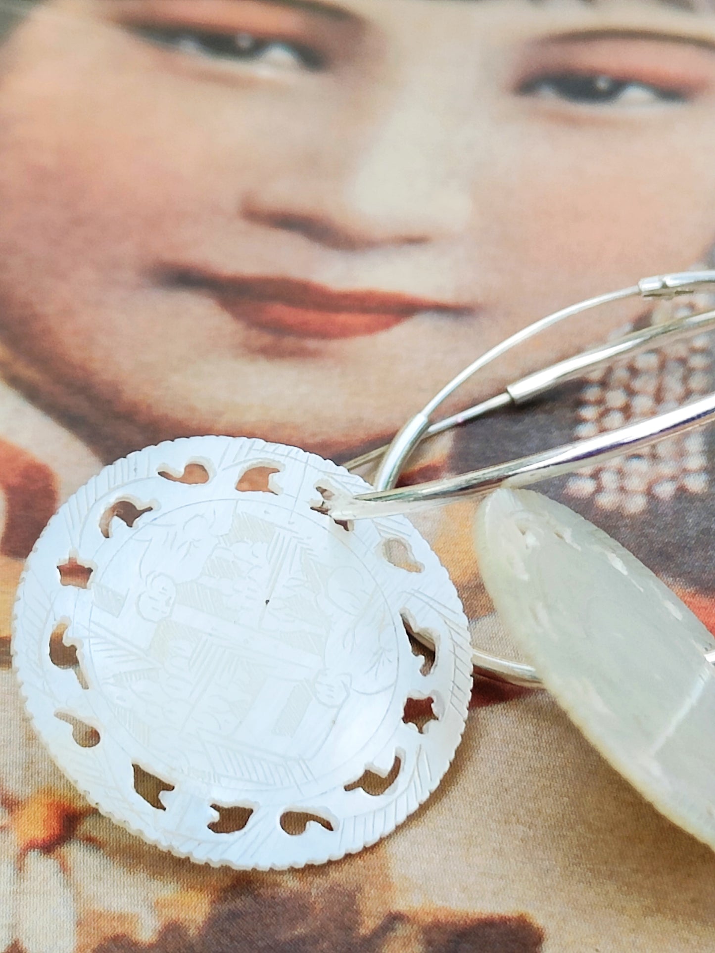 Vintage gaming counter hoops