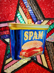 Our fave everlasting nostalgic food tin in a super shiny hand glittered glass bauble!!

7x 5 x 3.5cm

Fragile,handle with care.

 

Cody Foster and Co. Cody Foster spam. Spam bauble . 