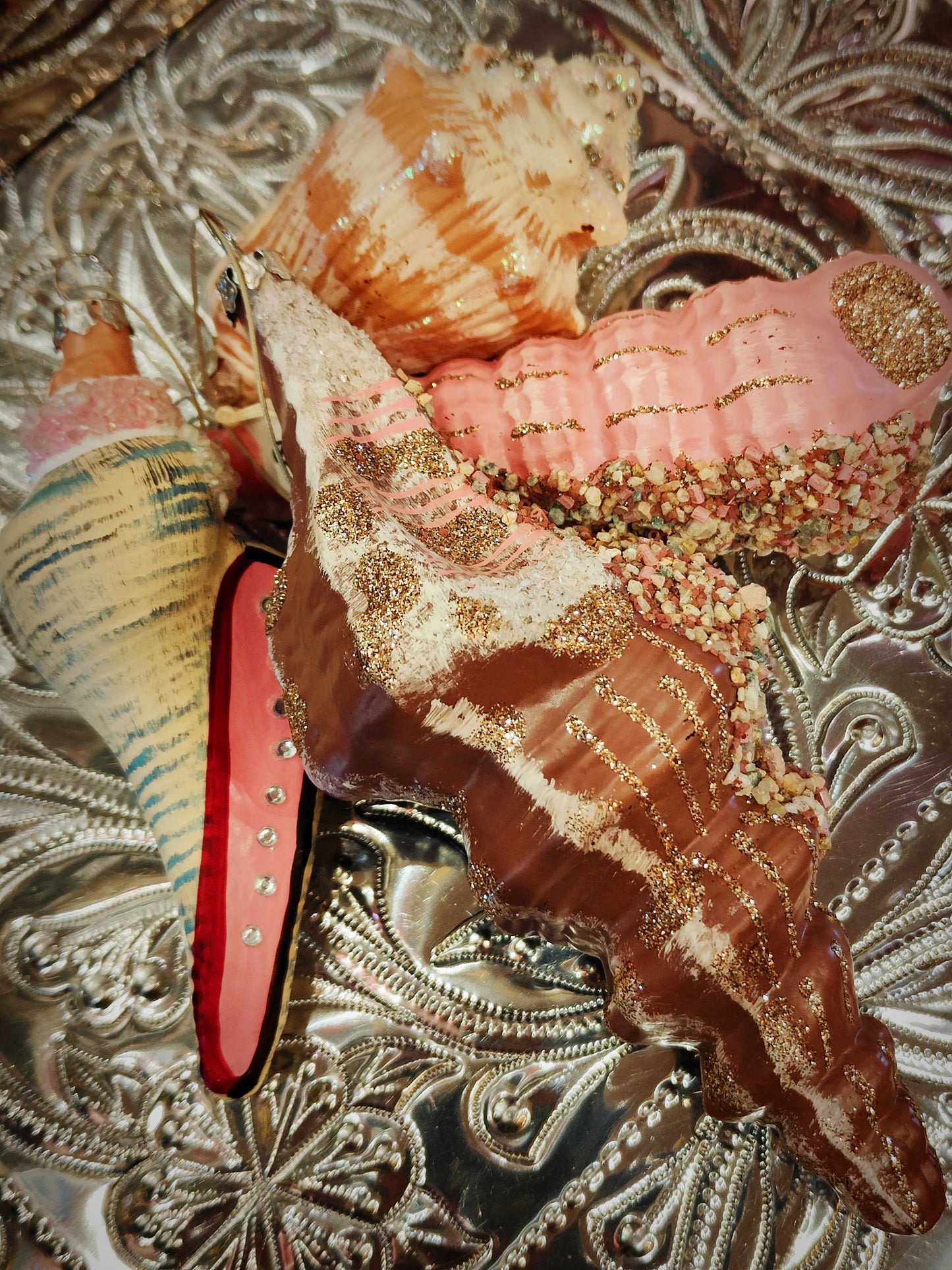 Glorious seashell Christmas decorations. Perfect for mermaids. This hand blown ornament is a great addition to your Christmas tree or festive holiday display,or your bathroom!

Hand-painted glass,handle with care

Dimensions vary between 10 and 18cm long

. Cody Foster and Co. Cody Foster decorations .Cody Foster seasode . Seashell baubles . Seashell Christmas decorations 