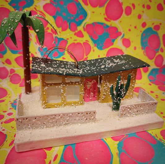 Gorgeous hand made and painted traditional vintage style putz mid-century modern Palm Springs house, don't you just want to live there??

Sizes vary, approx 13cm x 9cm x 9cm.

Card,,glitter,handle with care.

 

Cody Foster and Co. Cody Foster palm springs . Cody Foster putz. Vintage putz. Mid-century modern Palm Springs 