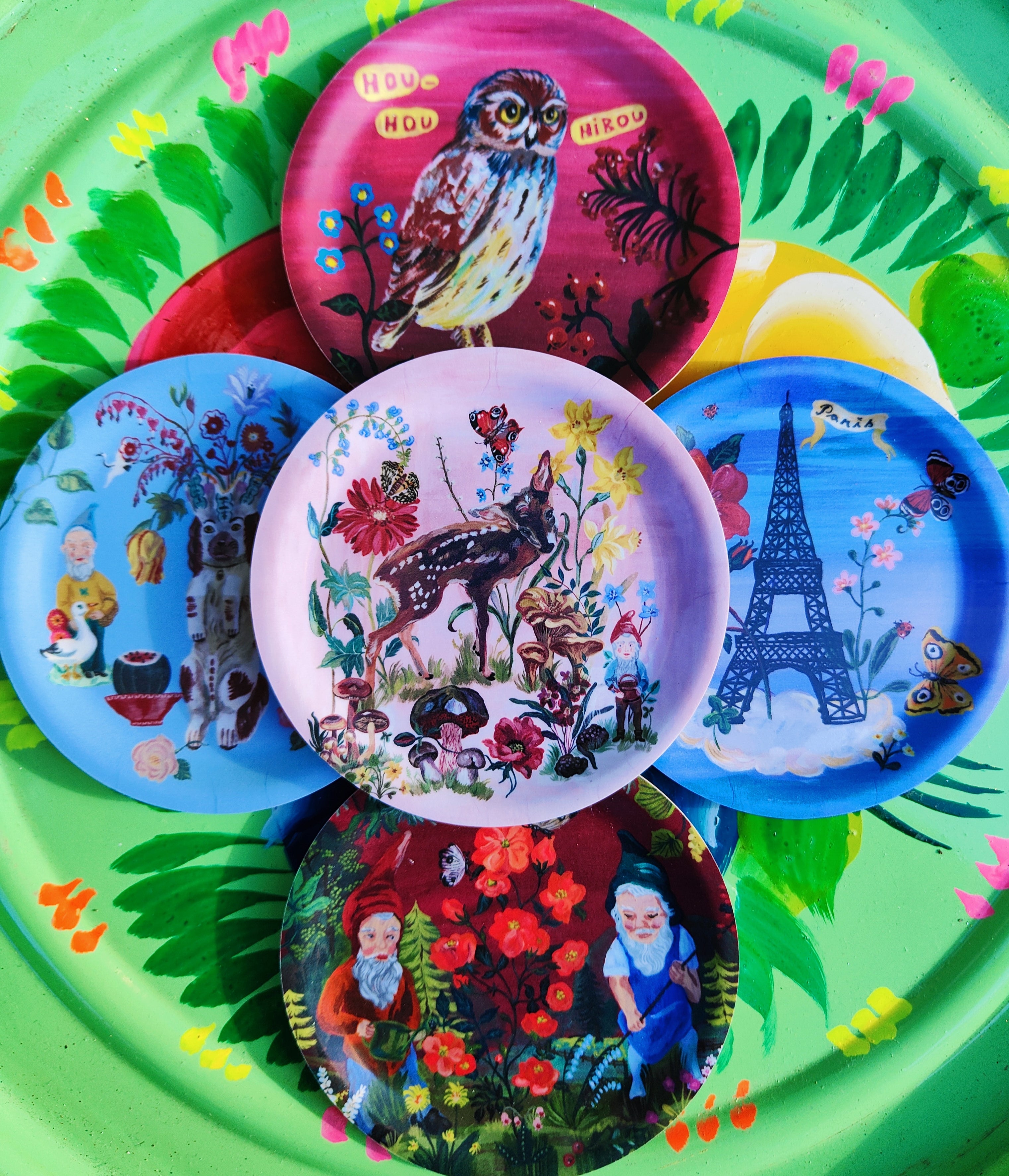 Nathalie Lete's wonderful fairytale world on a fabulous Swedish birch wood mini trays for your treasures or treats, more beauty from Nathalie Lete to adorn your home. 

11cm x 11cm

Melamine coated birch wood. 

Avenida 