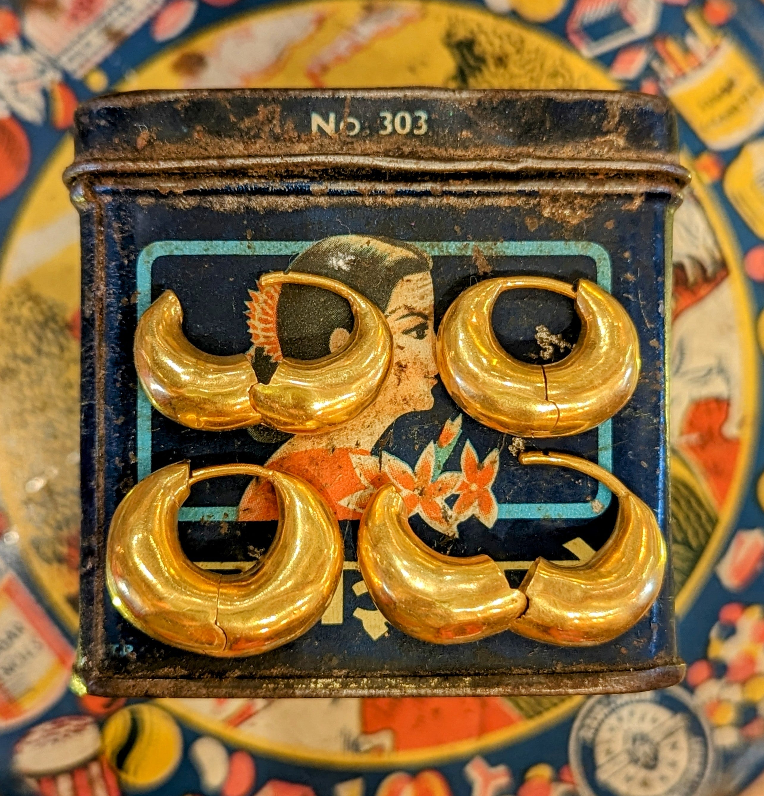 Cashew earrings with gold plate