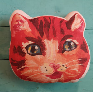 Cat face cushion
