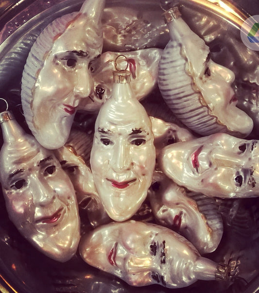 Traditional hand blown, painted glass decoration from Lauscha Germany.

This German mouth blown and lovingly hand painted man in the Moon decoration will bring some Christmas splendor to your house and tree.

Size 10 x 5 x 4cm

Fragile, handle with care

